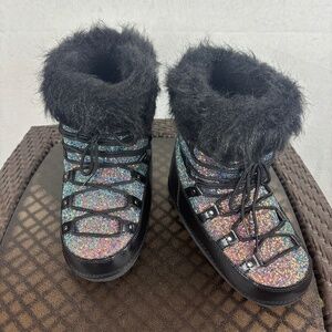 Cape Robbin Polar Glitter Lace Up Snow Boots Faux Fur Size 8